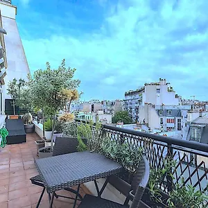 Apartment Terrasse Vue Tour Eiffel, Paris